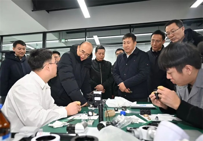 许勤在哈尔滨宣讲全国两会精神时强调认真学习贯彻全国两会精神推动全年工作开好局起好步