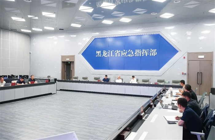 许勤到省应急指挥中心检查调度安全应急工作