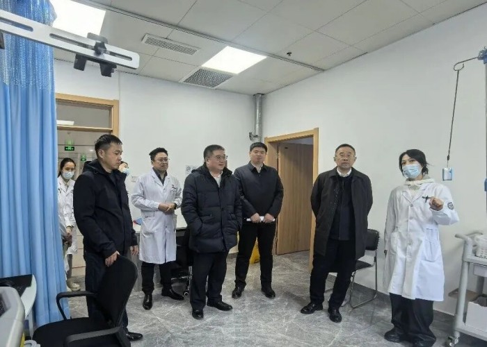 黑龙江省中医药管理局局长徐峰一行到我院调研指导重大项目进展情况
