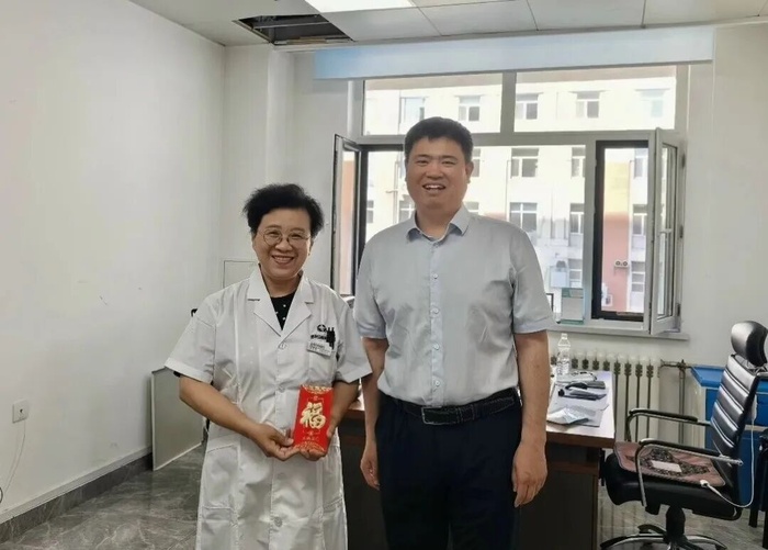 赓续红色血脉 致敬杏林先锋——我院开展建党105周年高层次专家走访慰问活动